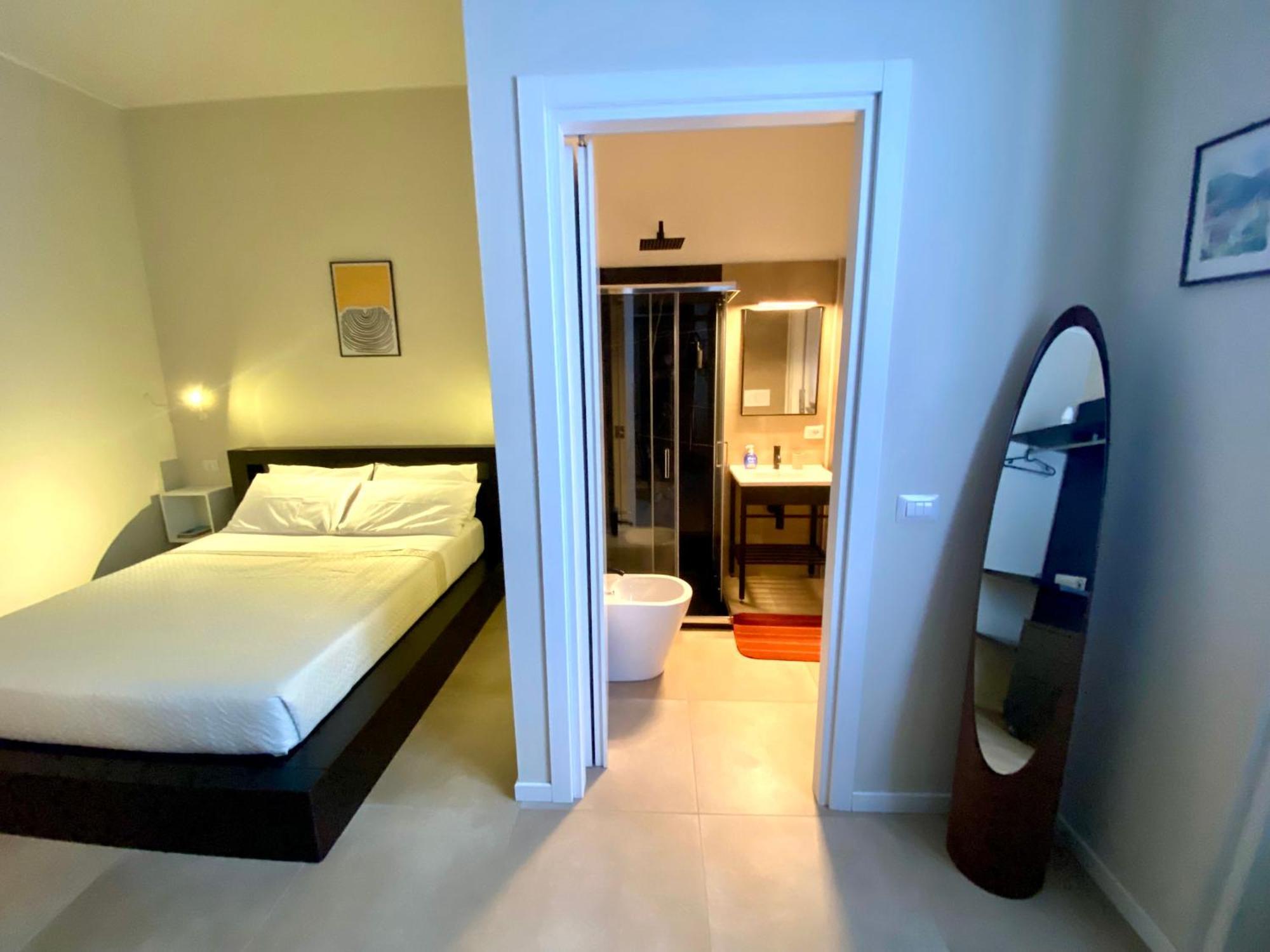 Como City Apartment Giulio Cesare Exterior photo
